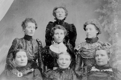 Polly H. Parkinson with mother and sisters